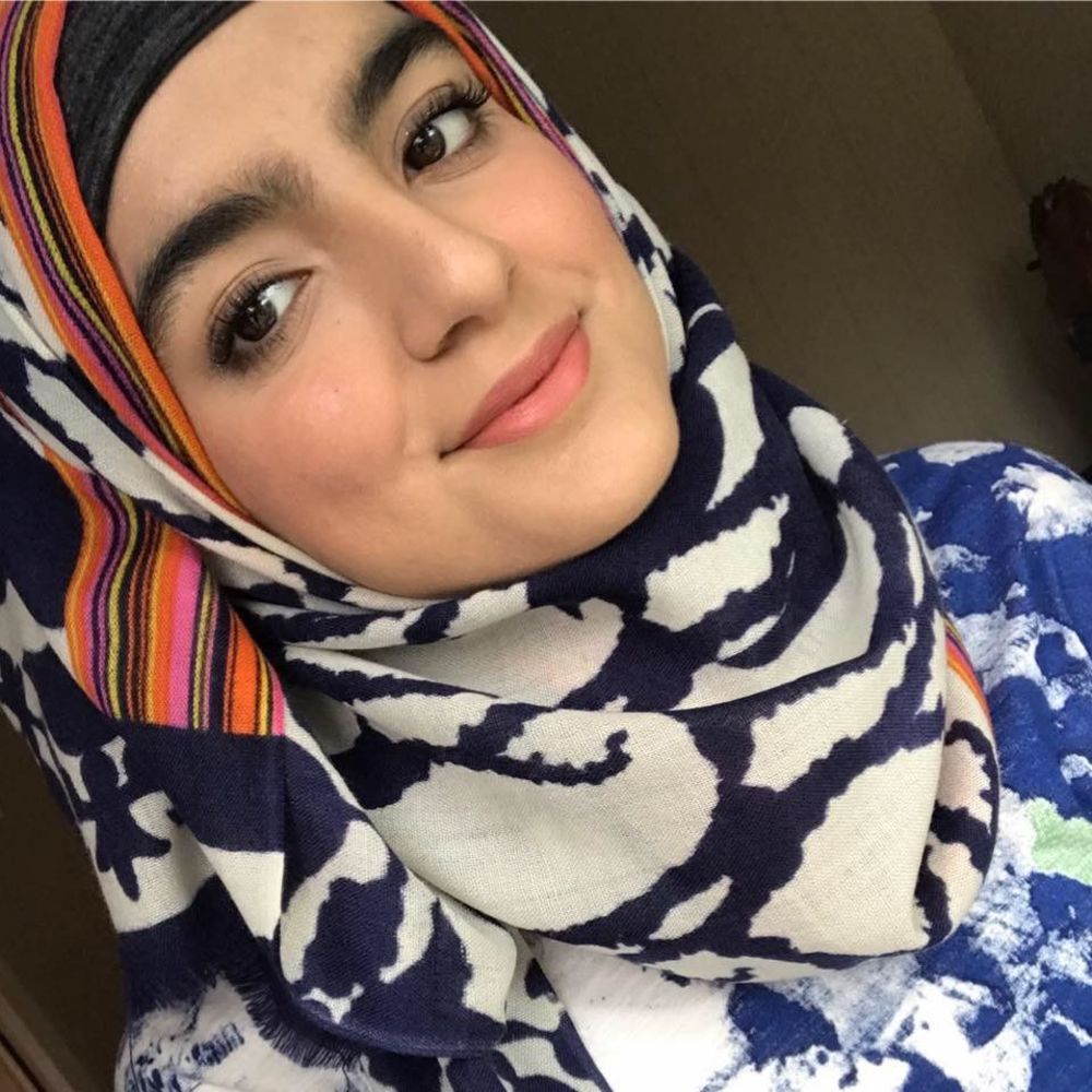 Meet your Posher, Aida